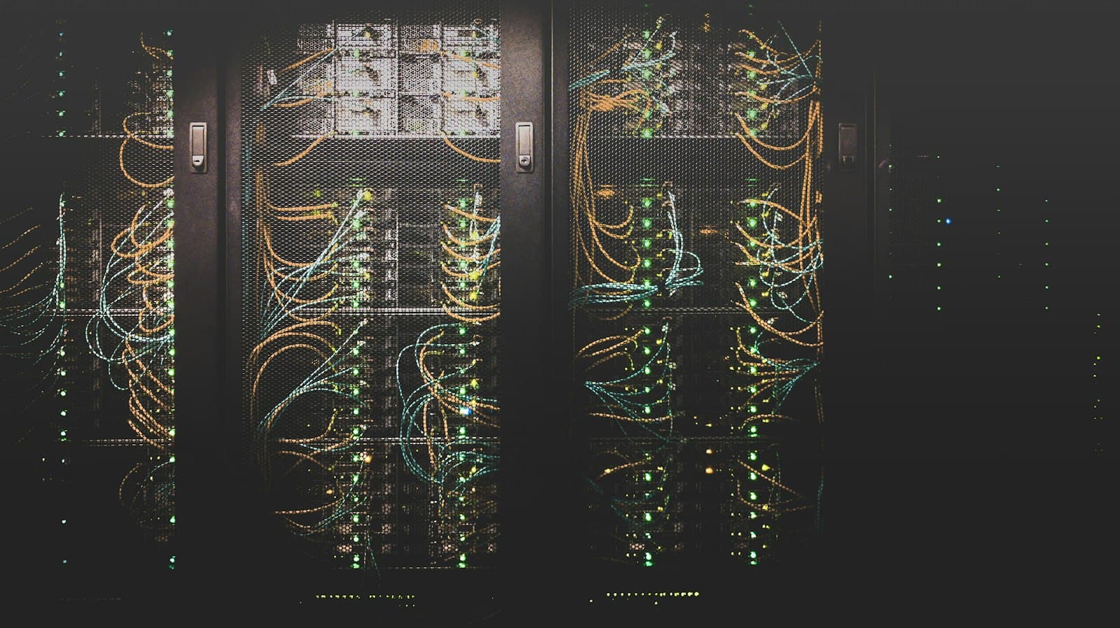 Server racks with network cabling in a data centre